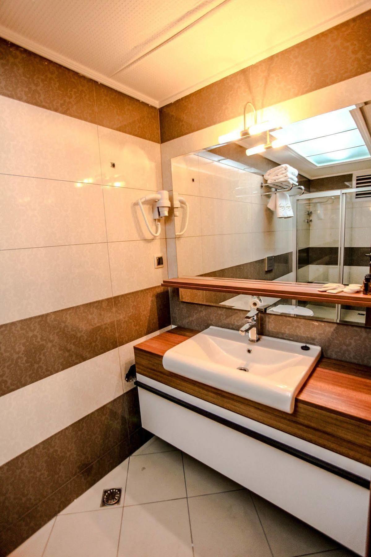 Grand Akcali Otel Iskenderun Luaran gambar